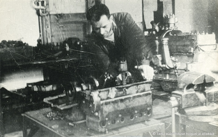 GAZ-MM mootori kapitaalremont individuaalmeetodil Riia tn mootoriosakonnas 1950ndate alguses. Foto: Tehase arhiiv