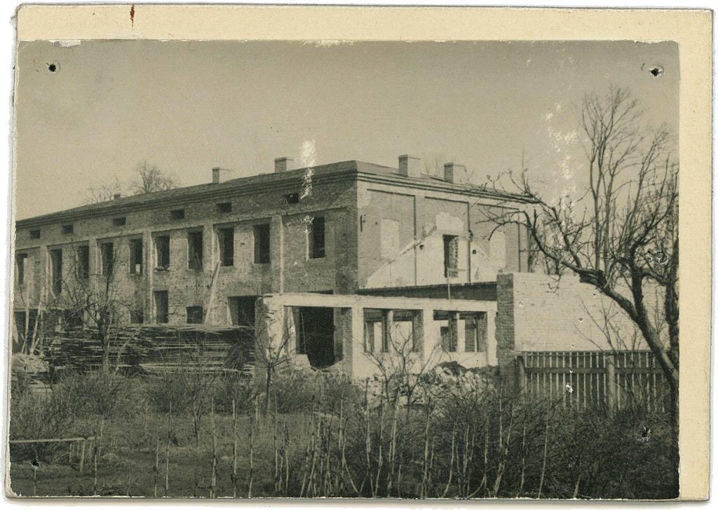 Taastatav TÜ Rool töökoda Riia ja Filosoofi tänava nurgal, vaade hoovi poolt, 1947. a. Foto: Tehase arhiiv