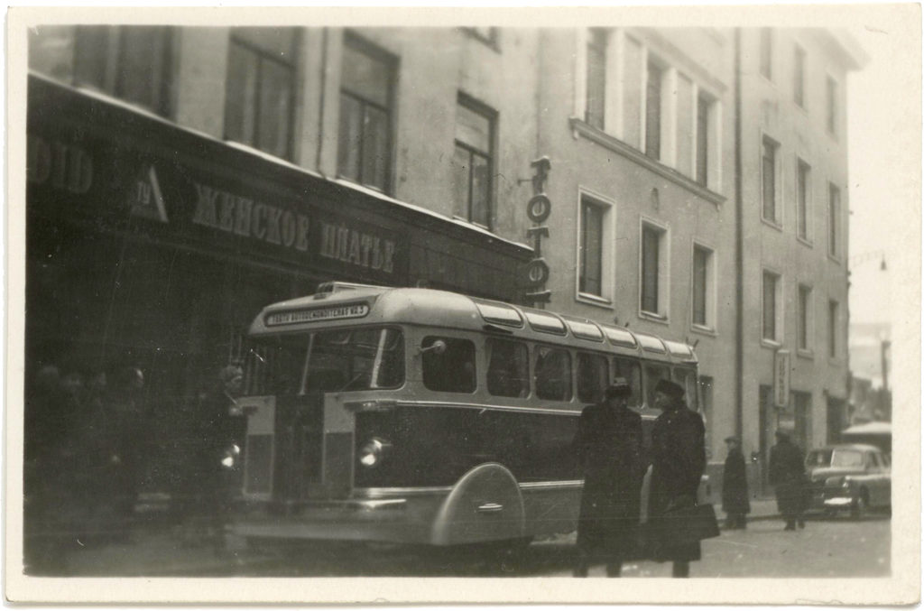 Autobussi TA-6 teine katsemudel 1956. aastal. Foto: TARKT arhiiv.